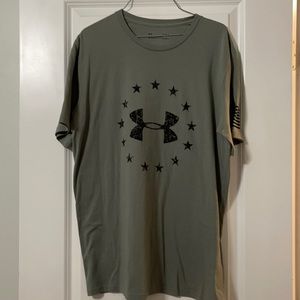 Under Armour Large Green T Shirt